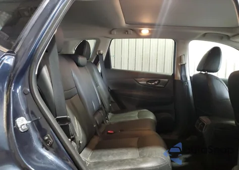 2016 Nissan Rogue S z USA, uszkodzony, nr VIN 5N1AT2MV2GC863660